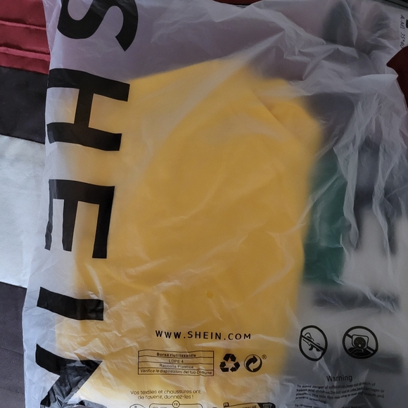 NWT Beautiful Yellow Dress from Shein, Size 0XL - Picture 7 of 7